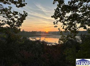 W Levy Rd, Hutsonville, IL 62433