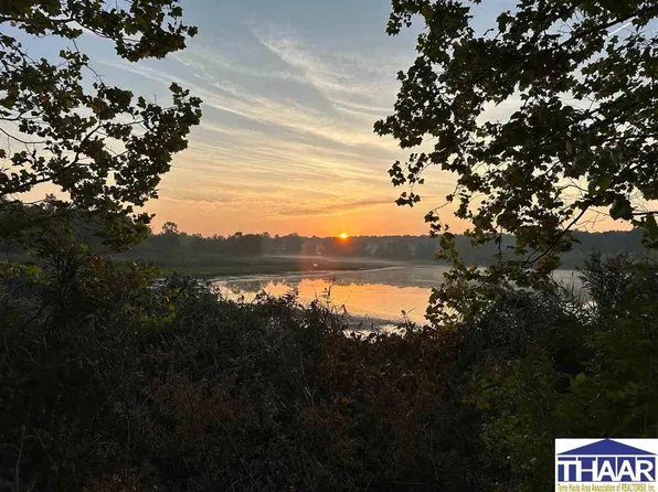 W Levy Rd, Hutsonville, IL 62433