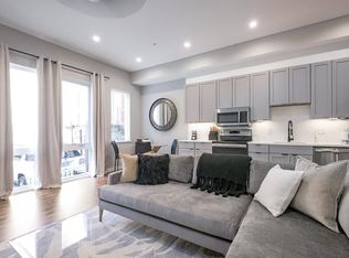 1716 17th St NW #102, Washington, DC 20009