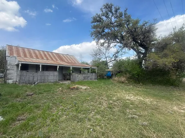 34 County Road 380, Rocksprings, TX 78880