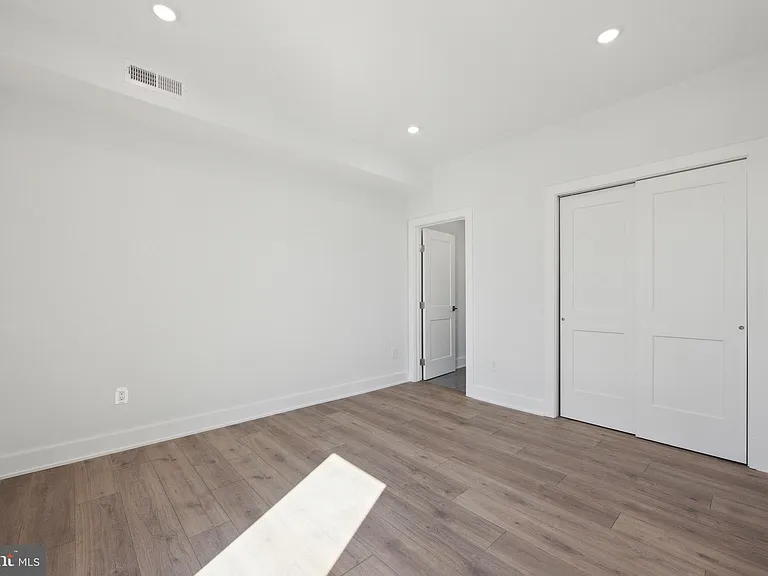 1350 N Front St #203 — Photo 10
