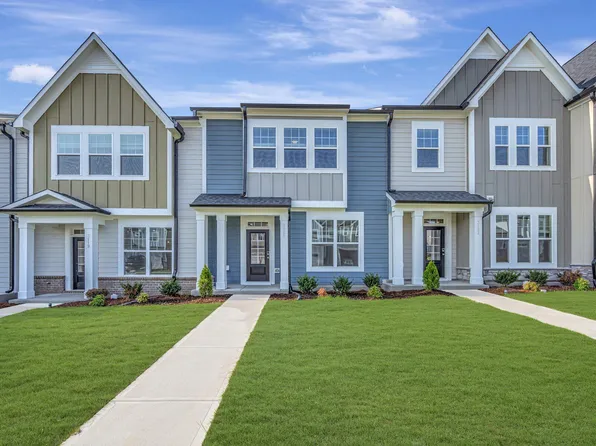 3121 Cathedral Comb Dr, Apex, NC 27502
