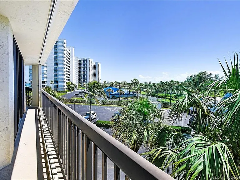 9550 S Ocean Dr #310 — Photo 28