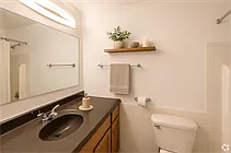 Deer Valley Apartments — Photo 17