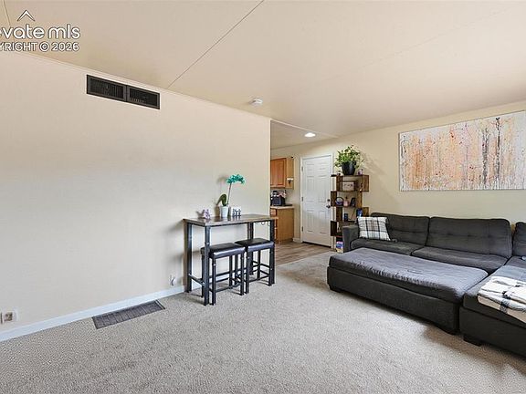 4th image of 1917 S Prospect Ave