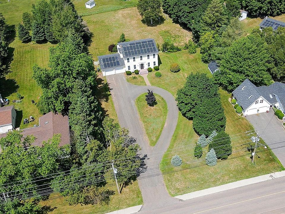 1st image of 14 Royalty Rd