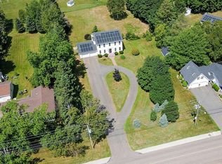 14 Royalty Rd, Charlottetown, PE C1E1T8