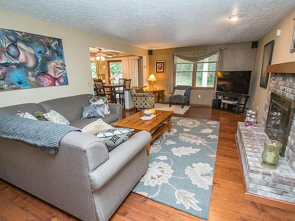 5th image of 4613 Timothy Dr