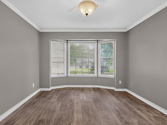 5th image of 2308 Kentucky Dr