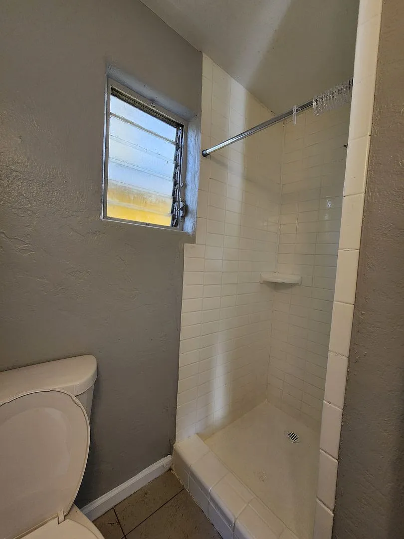 * Half Off 1st Month's Rent With 13 Month Lease * — Photo 4
