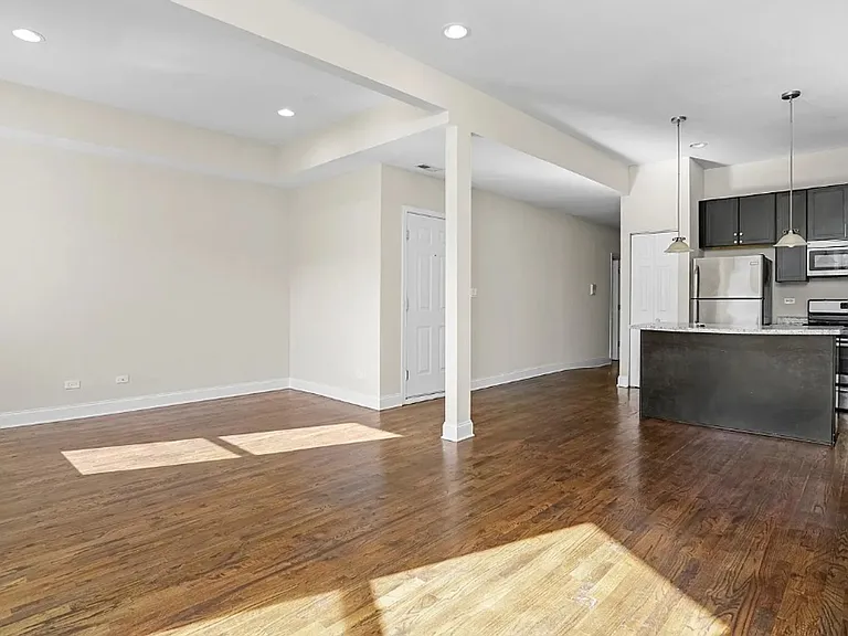 4544 S Indiana Ave — Photo 2