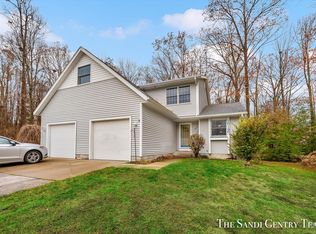 15145 Wintergreen Ct, Spring Lake, MI 49456