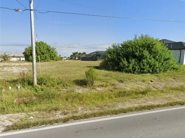 227 Diplomat Pkwy E, Cape Coral, FL 33909