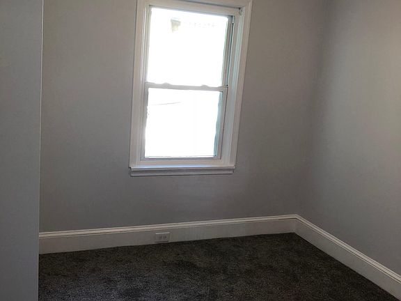 3rd image of 1603 Laurel St