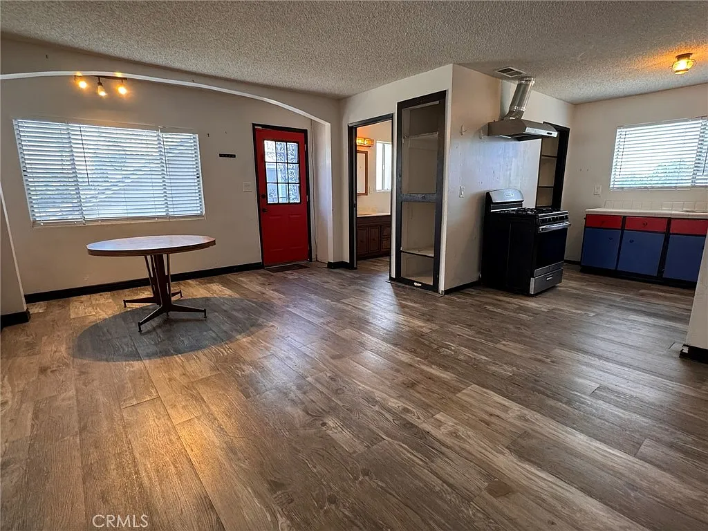 1 bed, 650 sqft, $2,000 — Photo 4