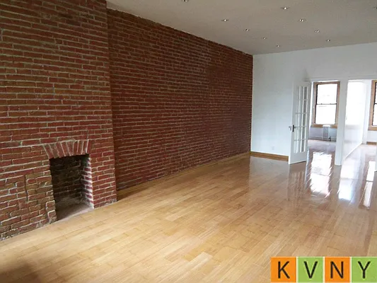 Rented by KVNY Soho | media 104