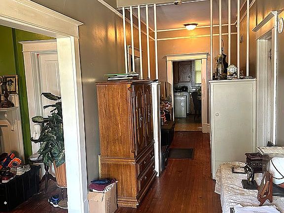 Wide foyer/ built ins