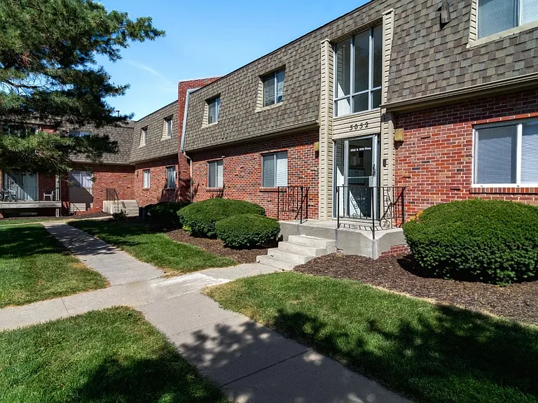 Citadel Apartments — Photo 8