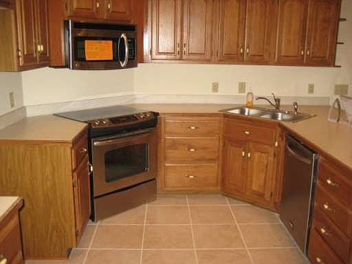 3rd image of 612 Magnolia Ln