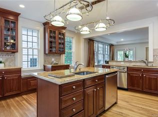 12 Walworth Ave, Scarsdale, NY 10583