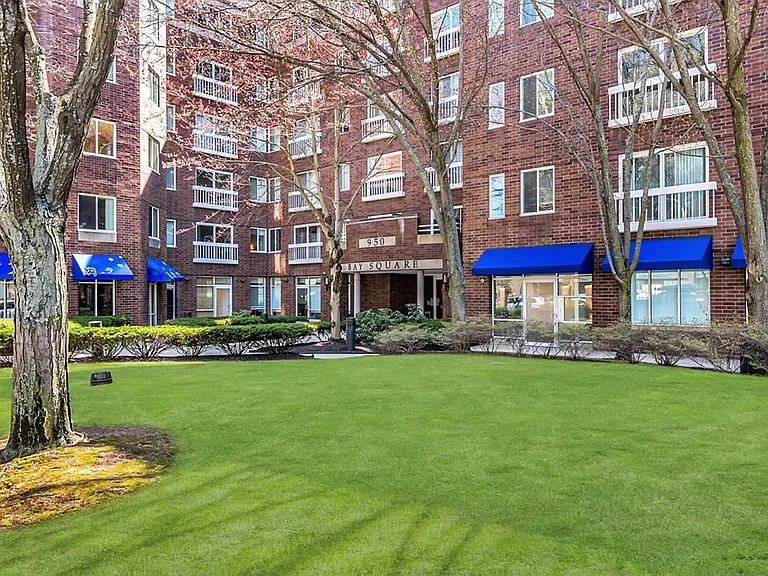 950 Massachusetts Ave #306 — Photo 3
