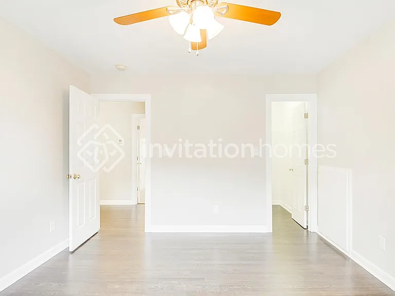 6917 Oviedo Dr — Photo 1