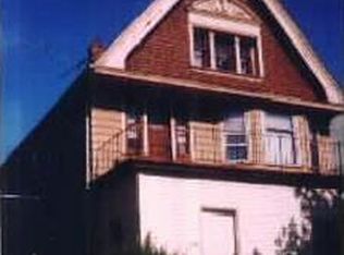 3282 N 9th St, Milwaukee, WI 53206