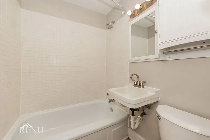1012 Warren St — Photo 15
