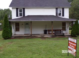 1353 Colorado Ave, Logan, OH 43138