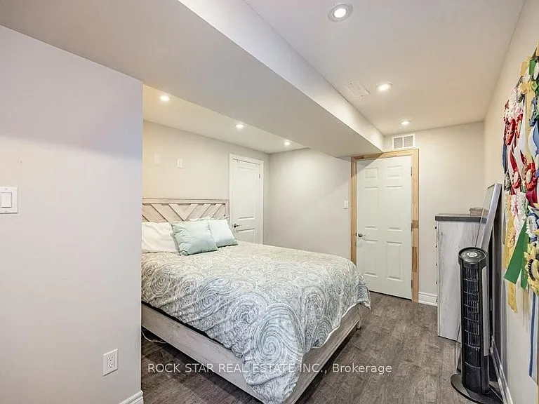 11 Aterno Dr — Photo 15