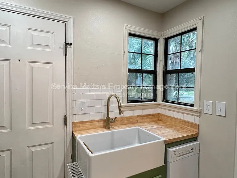 1876 N Baylen St — Photo 10