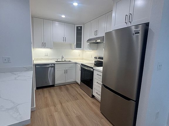 4th image of 440 Arguello Blvd APT 4