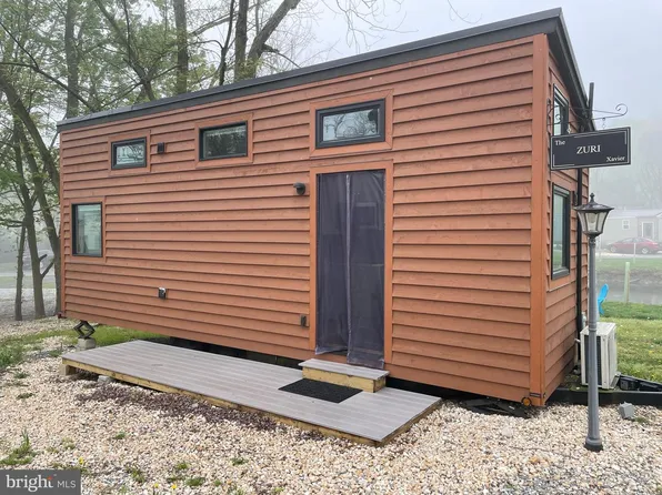 867 Schwanger Rd, Elizabethtown, PA 17022