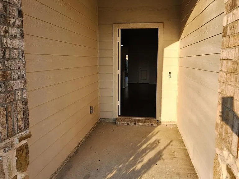 100 Stovall Ln — Photo 18