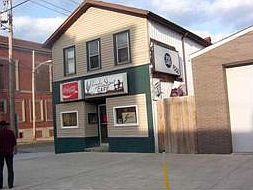 2nd image of 901 Parade St