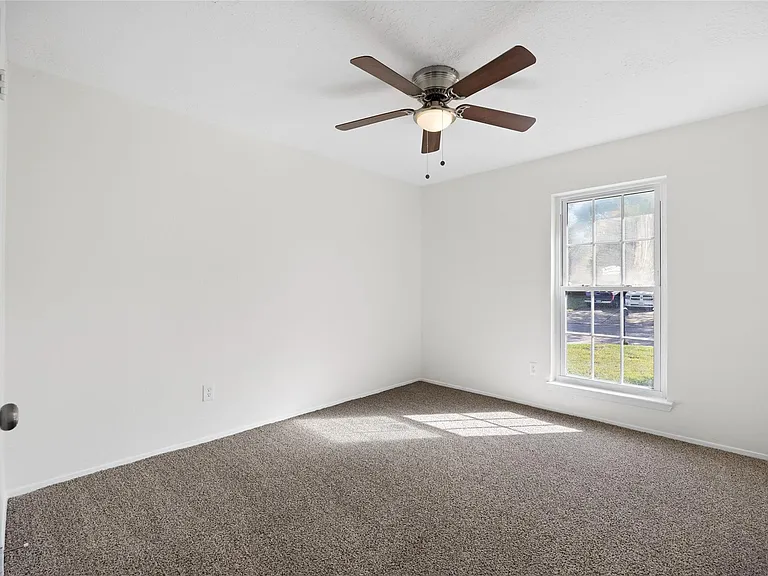 8343 Carriage Creek Dr — Photo 19