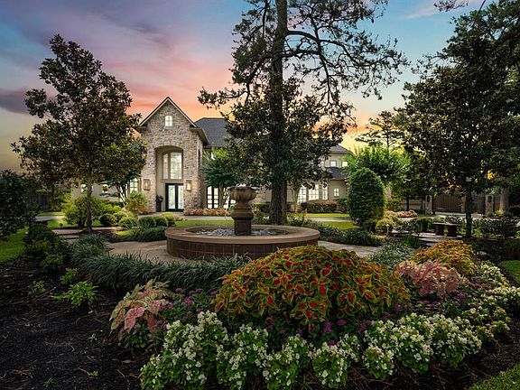 A sophisticated Estate home situated on an amazing 1.45 acre lot with incredible landscaping, fountains, manicured gardens, established shade trees, incredible backyard living w/summer kitchen, pool, spa and golf course views!