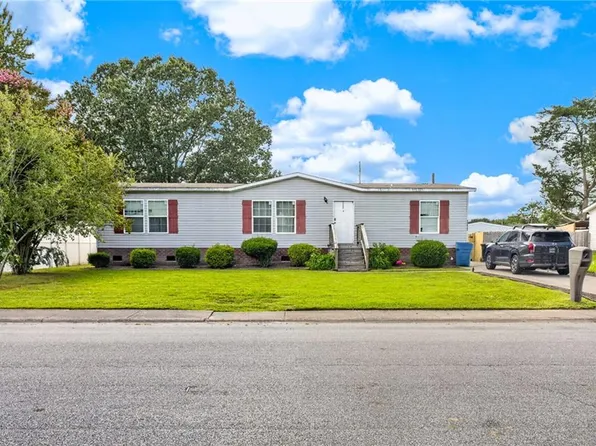 1313 Skylark Dr, Virginia Beach, VA 23453
