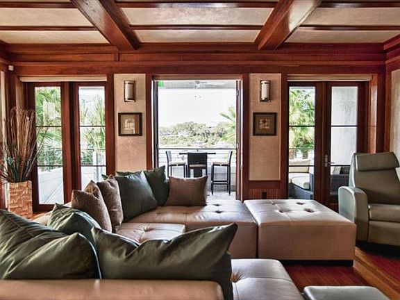 5th image of 625 Lagoon Dr Unit 2