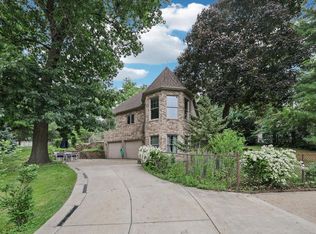 W9084 Lakeview Dr, Cambridge, WI 53523