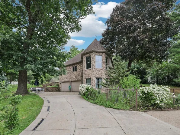W9084 Lakeview DRIVE, Cambridge, WI 53523