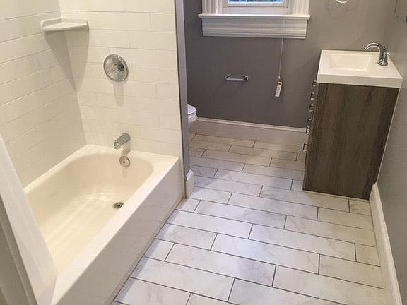 4th image of 1724 Saint Paul St APT 1