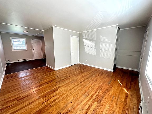 4th image of 55 Monroe St APT 16