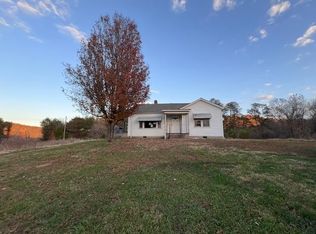 5388 Morrison Creek Rd, Clifton, TN 38425