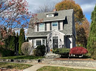 41 Brighton Rd, Worcester, MA 01606