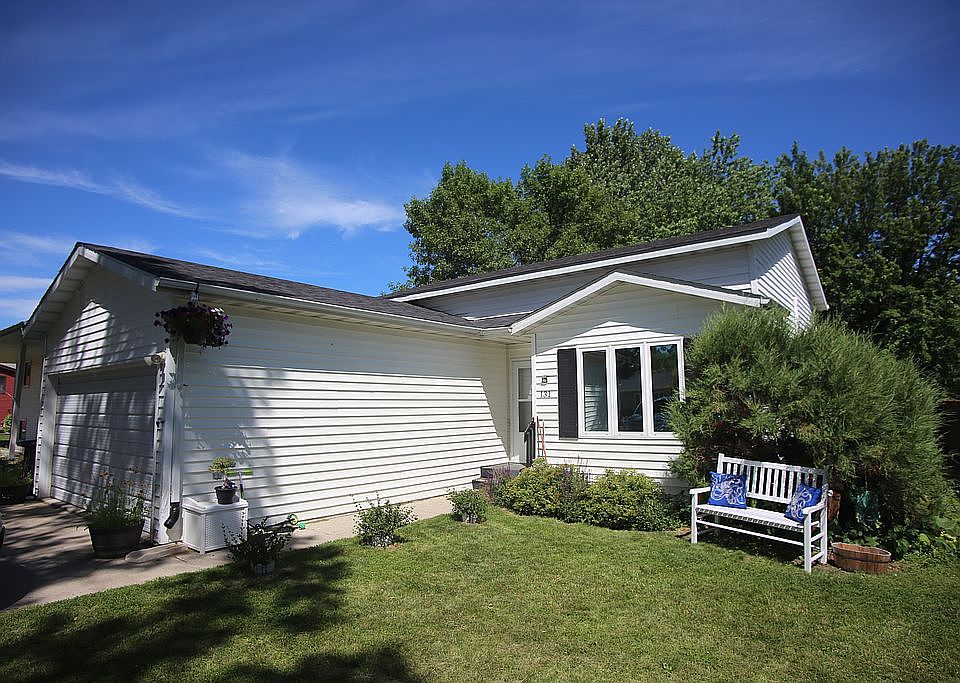 131 3rd Ave S, Casselton, ND 58012 Zillow