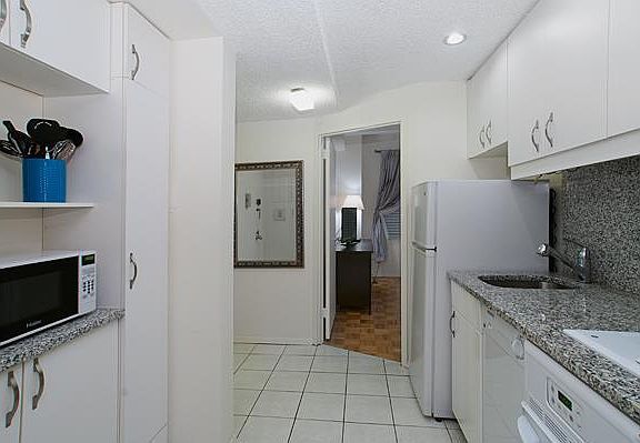 4th image of 150 W 51st St #1225DC