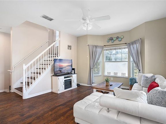 4th image of 2532 Grand Central Pkwy APT 11
