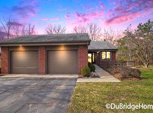 1275 Suncrest Dr NE, Grand Rapids, MI 49525