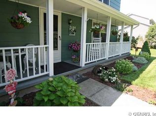 7 Slate Dr, North Chili, NY 14514